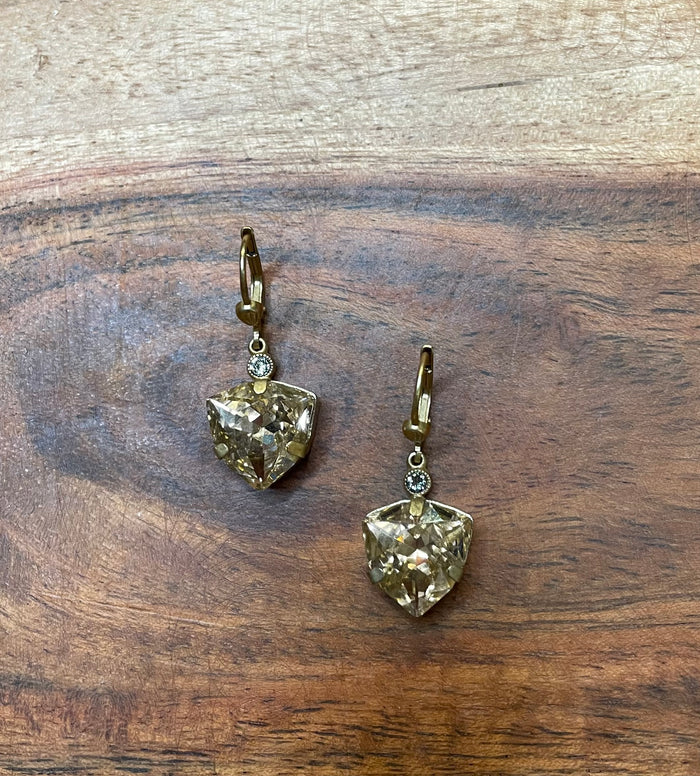 La Vie Parisienne By Catherine Popesco Peach Crystal Earrings